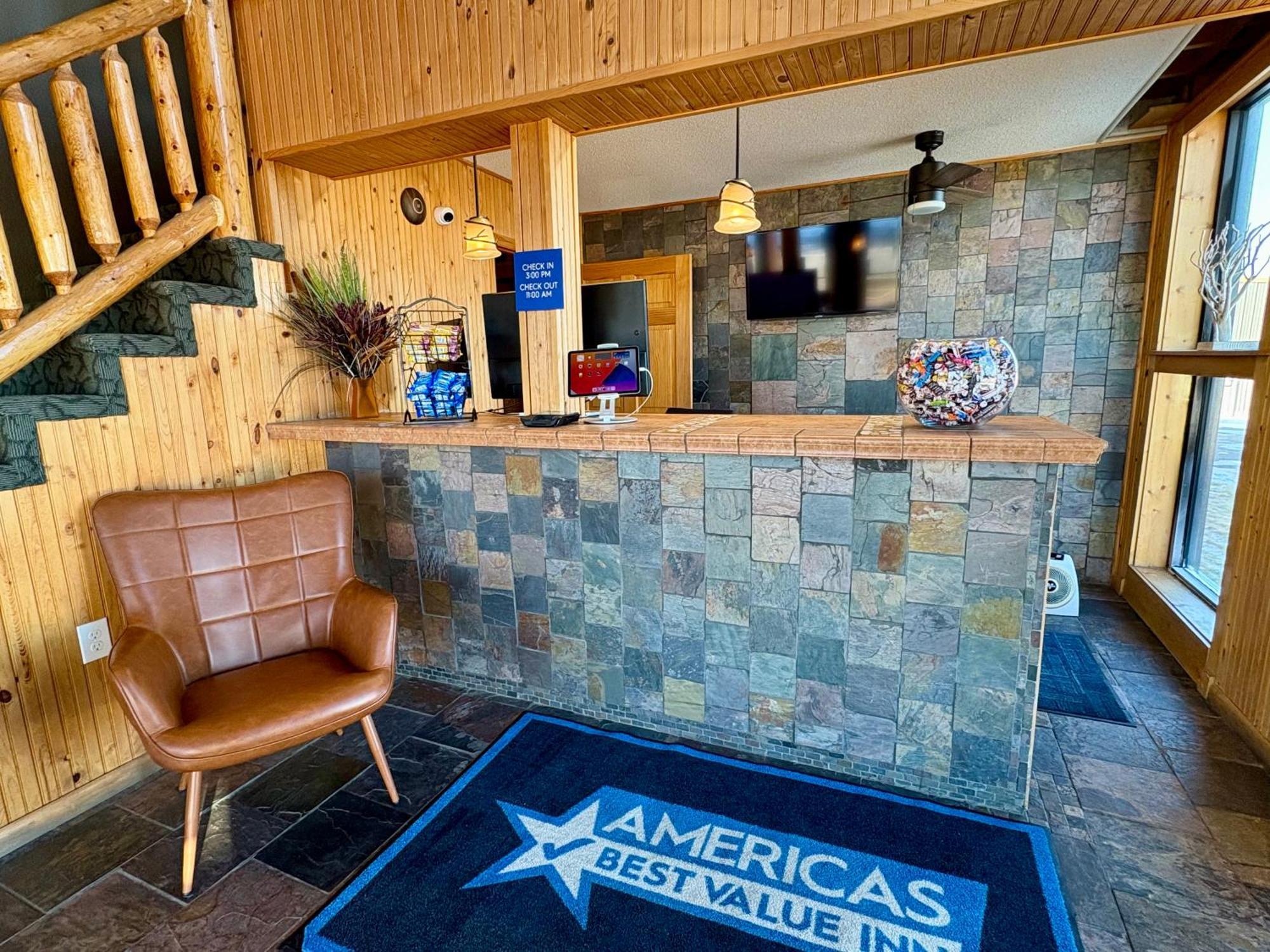 Americas Best Value Inn Уол Екстериор снимка