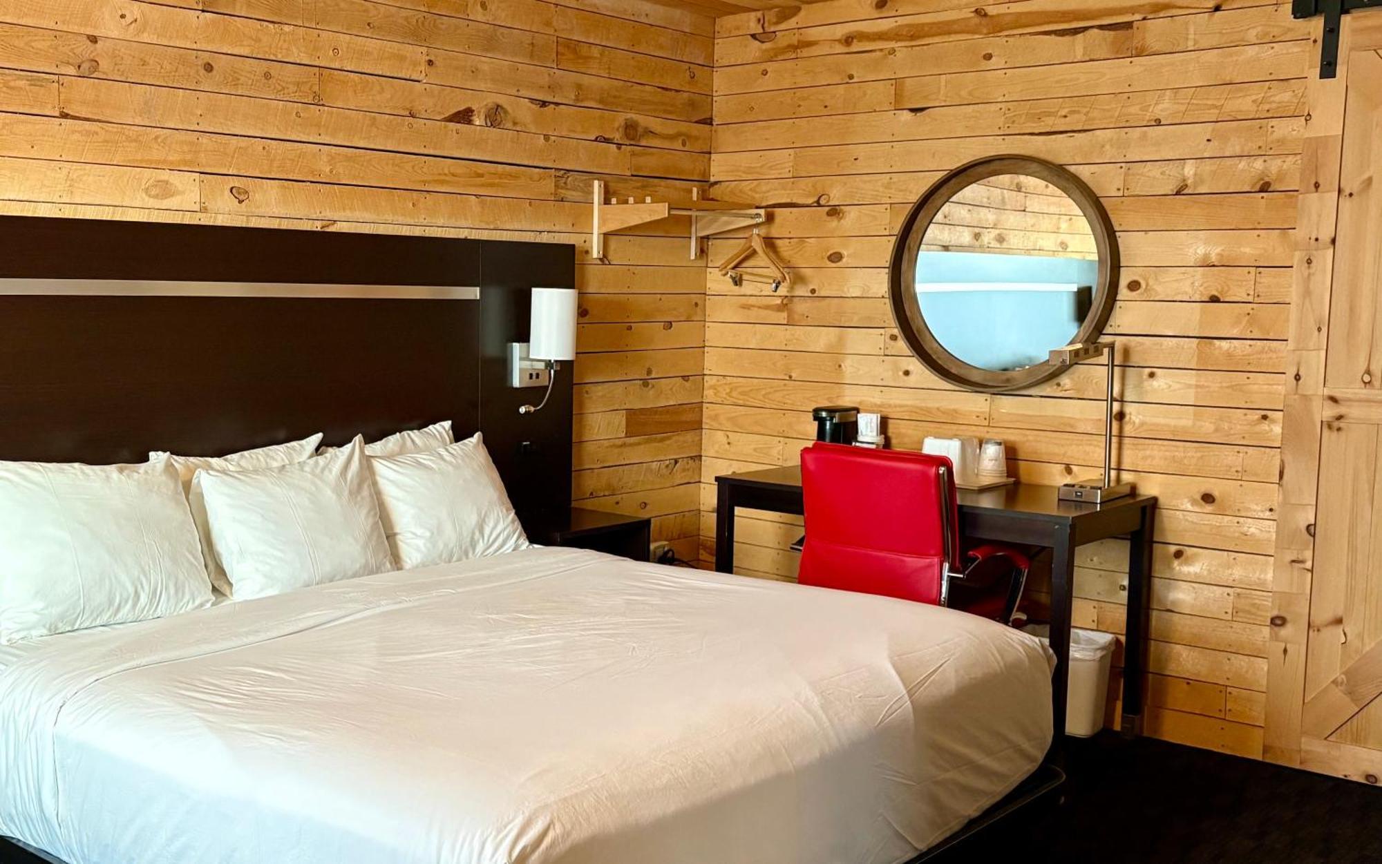 Americas Best Value Inn Уол Екстериор снимка